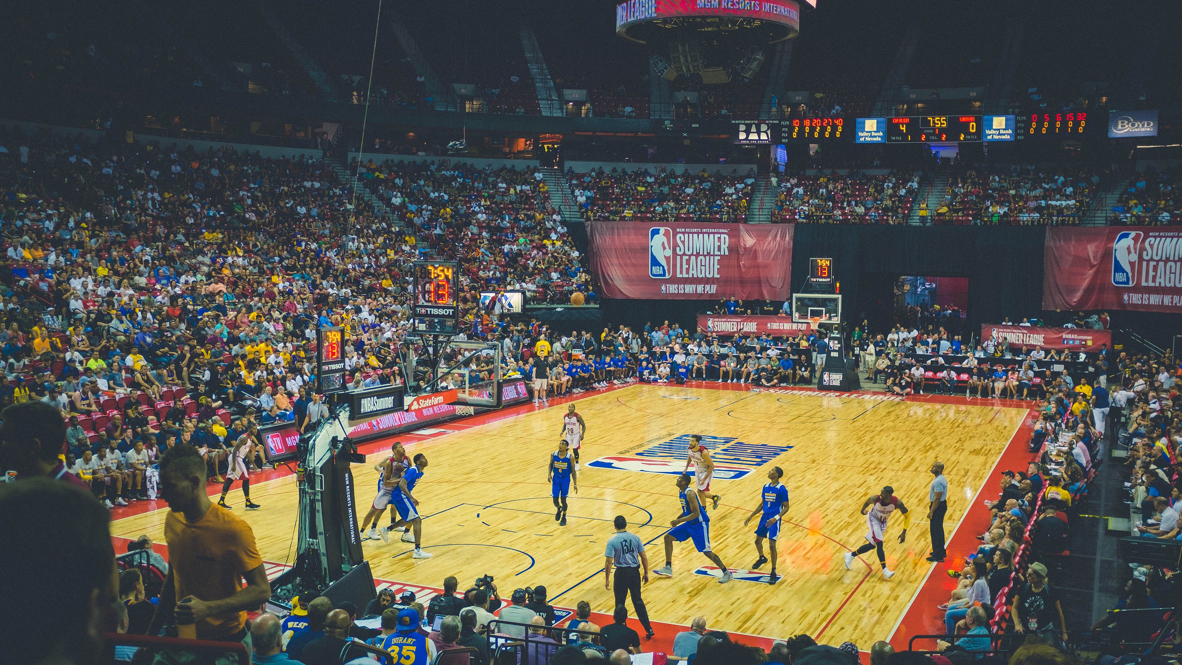 技巧高超:专家分析季后赛的关键战术!,何谓季后赛